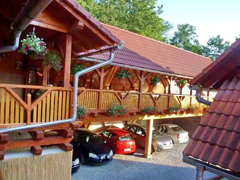 Sovata Cazare | Motel (K0334-29) Imaginea poate fi supusă drepturilor de autor. Se recomandă contactarea titularului drepturilor.