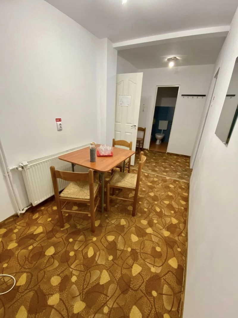 Szováta Szállás | Kemping / turistapihenő (K0348-11) A kép szerzői jogvédelem alatt állhat. Javasolt a kapcsolatfelvétel a jog tulajdonossal.