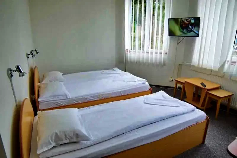 Sovata Cazare | Camping / Popas turistic (K0348-17) Imaginea poate fi supusă drepturilor de autor. Se recomandă contactarea titularului drepturilor.