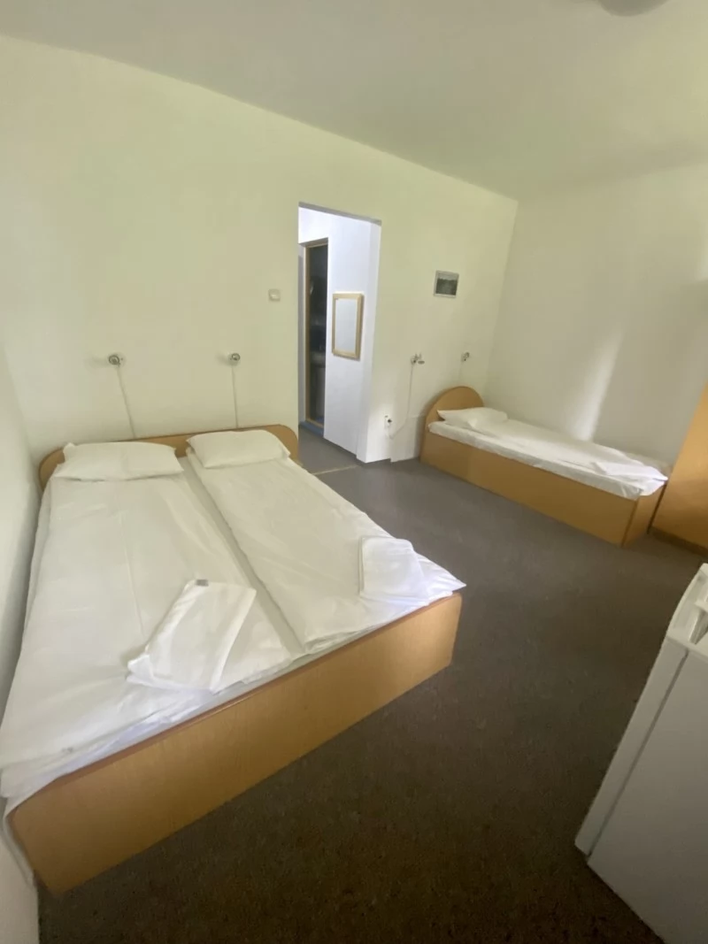 Sovata Cazare | Camping / Popas turistic (K0348-30) Imaginea poate fi supusă drepturilor de autor. Se recomandă contactarea titularului drepturilor.