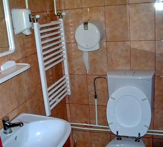 Szováta Szállás | Kemping / turistapihenő (K0348-31) A kép szerzői jogvédelem alatt állhat. Javasolt a kapcsolatfelvétel a jog tulajdonossal.