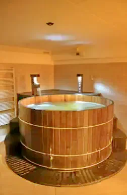 Sovata Cazare | Motel (K0651-3) Imaginea poate fi supusă drepturilor de autor. Se recomandă contactarea titularului drepturilor.