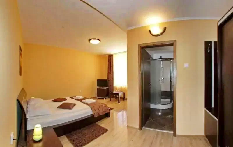 Sovata Cazare | Motel (K0651-18) Imaginea poate fi supusă drepturilor de autor. Se recomandă contactarea titularului drepturilor.