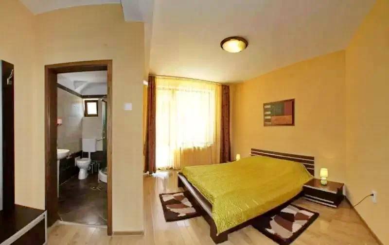 Sovata Cazare | Motel (K0651-25) Imaginea poate fi supusă drepturilor de autor. Se recomandă contactarea titularului drepturilor.