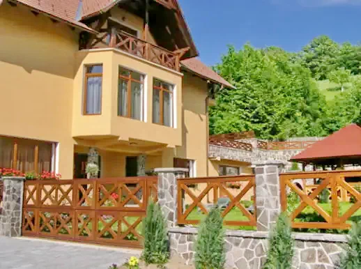 Szováta Szállás | Motel (K0651-30) A kép szerzői jogvédelem alatt állhat. Javasolt a kapcsolatfelvétel a jog tulajdonossal.