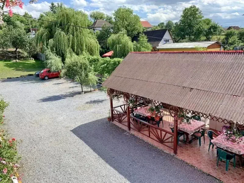 Sovata Cazare | Motel (K0678-13) Imaginea poate fi supusă drepturilor de autor. Se recomandă contactarea titularului drepturilor.