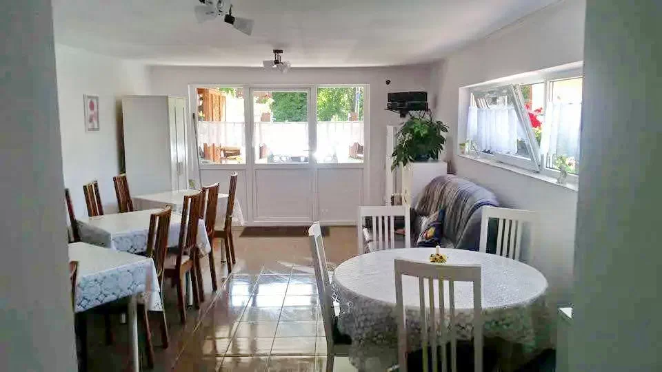 Sovata Cazare | Motel (K0680-2) Imaginea poate fi supusă drepturilor de autor. Se recomandă contactarea titularului drepturilor.