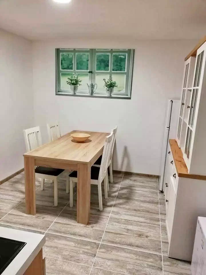 Sovata Cazare | Motel (K0680-3) Imaginea poate fi supusă drepturilor de autor. Se recomandă contactarea titularului drepturilor.