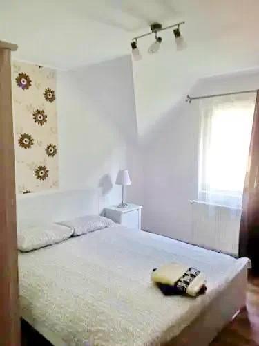 Sovata Cazare | Motel (K0680-17) Imaginea poate fi supusă drepturilor de autor. Se recomandă contactarea titularului drepturilor.