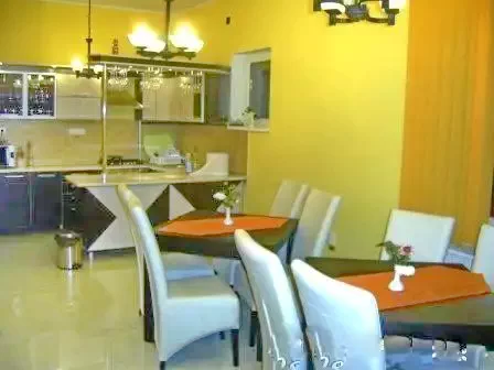 Sovata Cazare | Motel (K0700-2) Imaginea poate fi supusă drepturilor de autor. Se recomandă contactarea titularului drepturilor.