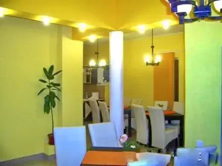 Szováta Szállás | Motel (K0700-3) A kép szerzői jogvédelem alatt állhat. Javasolt a kapcsolatfelvétel a jog tulajdonossal.