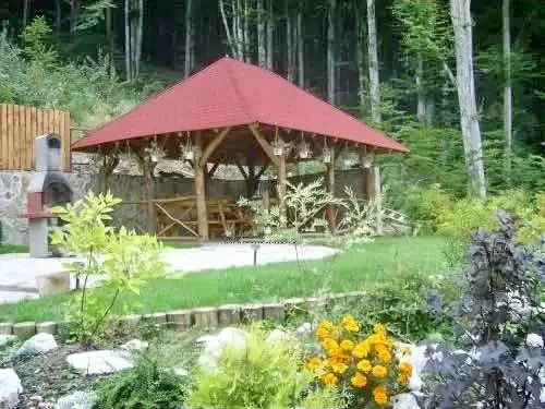 Sovata Cazare | Motel (K0700-13) Imaginea poate fi supusă drepturilor de autor. Se recomandă contactarea titularului drepturilor.