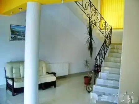 Sovata Cazare | Motel (K0700-14) Imaginea poate fi supusă drepturilor de autor. Se recomandă contactarea titularului drepturilor.