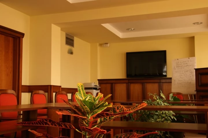 Sovata Cazare | Pensiune turistică (K0813-38) Imaginea poate fi supusă drepturilor de autor. Se recomandă contactarea titularului drepturilor.