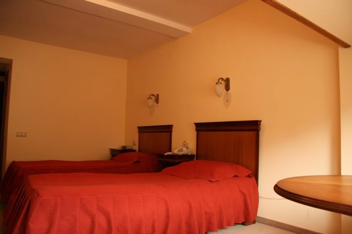 Sovata Cazare | Pensiune turistică (K0813-51) Imaginea poate fi supusă drepturilor de autor. Se recomandă contactarea titularului drepturilor.