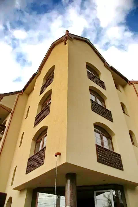 Sovata Cazare | Pensiune turistică (K0813-70) Imaginea poate fi supusă drepturilor de autor. Se recomandă contactarea titularului drepturilor.