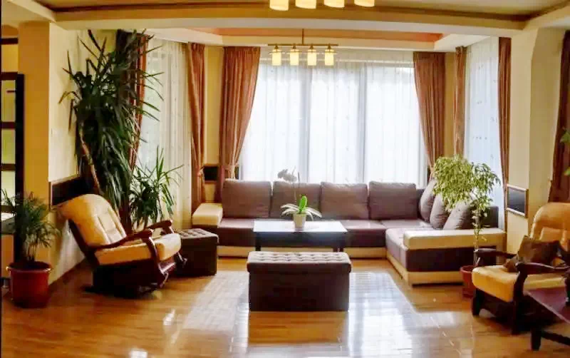 Sovata Cazare | Motel (K1068-6) Imaginea poate fi supusă drepturilor de autor. Se recomandă contactarea titularului drepturilor.