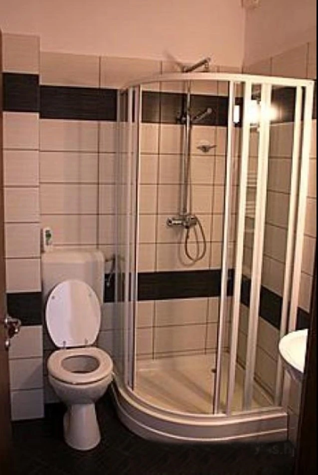 Szováta Szállás | Motel (K1068-12) A kép szerzői jogvédelem alatt állhat. Javasolt a kapcsolatfelvétel a jog tulajdonossal.