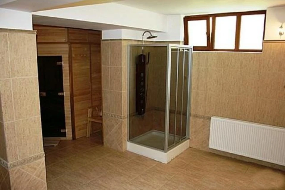 Sovata Cazare | Motel (K1068-16) Imaginea poate fi supusă drepturilor de autor. Se recomandă contactarea titularului drepturilor.