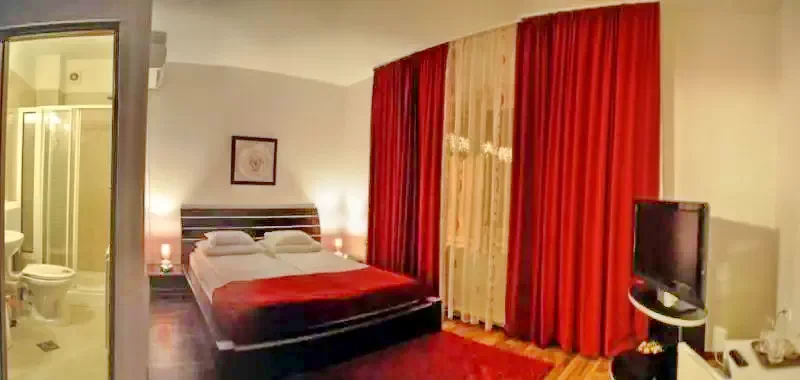 Sovata Cazare | Motel (K1070-7) Imaginea poate fi supusă drepturilor de autor. Se recomandă contactarea titularului drepturilor.
