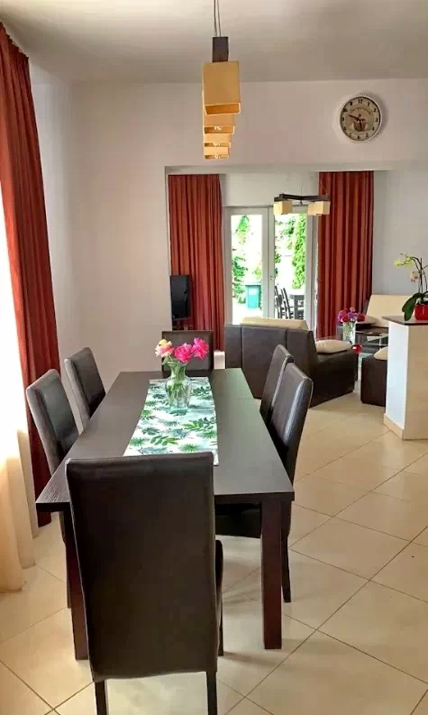 Szováta Szállás | Motel (K1070-9) A kép szerzői jogvédelem alatt állhat. Javasolt a kapcsolatfelvétel a jog tulajdonossal.