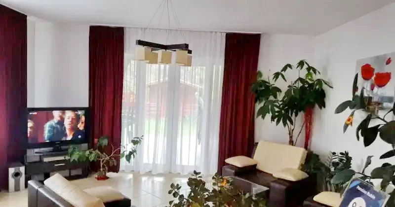 Szováta Szállás | Motel (K1070-15) A kép szerzői jogvédelem alatt állhat. Javasolt a kapcsolatfelvétel a jog tulajdonossal.