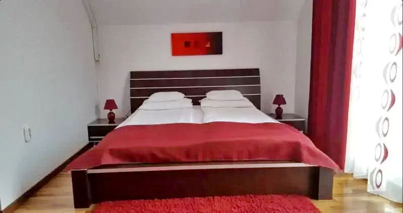 Szováta Szállás | Motel (K1070-19) A kép szerzői jogvédelem alatt állhat. Javasolt a kapcsolatfelvétel a jog tulajdonossal.