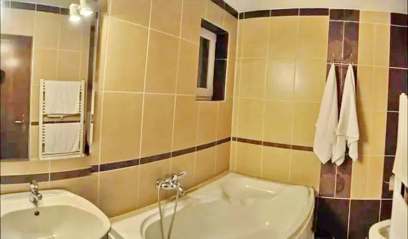 Szováta Szállás | Motel (K1070-22) A kép szerzői jogvédelem alatt állhat. Javasolt a kapcsolatfelvétel a jog tulajdonossal.