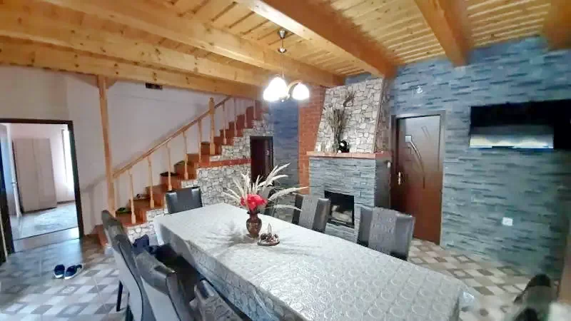 Sovata Cazare | Motel (K1254-12) Imaginea poate fi supusă drepturilor de autor. Se recomandă contactarea titularului drepturilor.