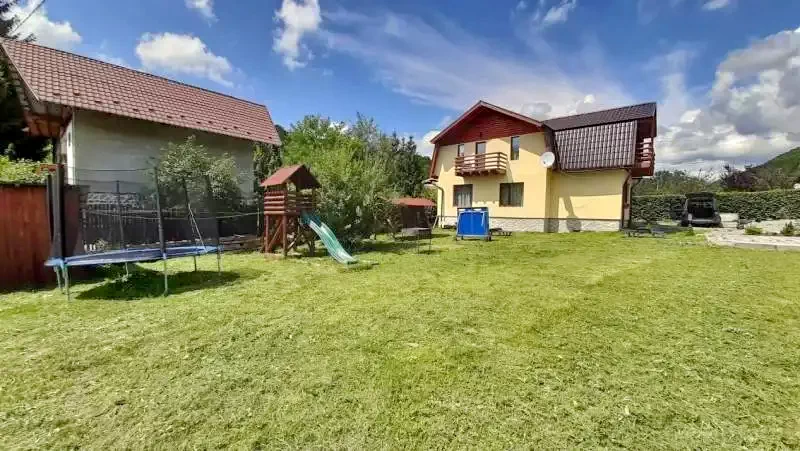 Sovata Cazare | Motel (K1254-28) Imaginea poate fi supusă drepturilor de autor. Se recomandă contactarea titularului drepturilor.