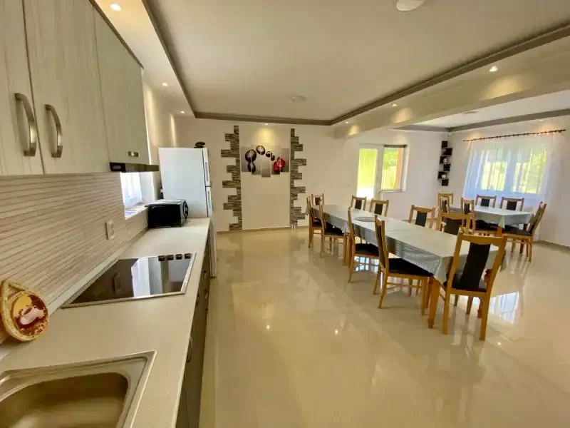 Sovata Cazare | Hotel**** (K1352-18) Imaginea poate fi supusă drepturilor de autor. Se recomandă contactarea titularului drepturilor.