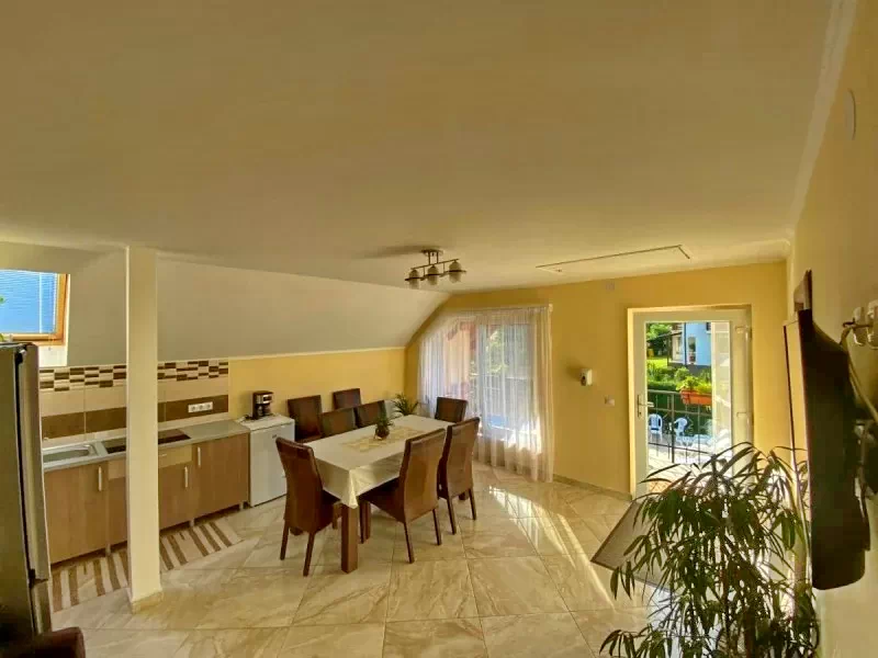 Sovata Cazare | Hotel**** (K1414-32) Imaginea poate fi supusă drepturilor de autor. Se recomandă contactarea titularului drepturilor.