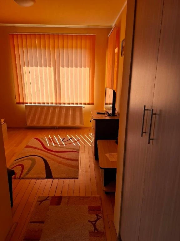 Sovata Cazare | Sat de vacanță (K1420-28) Imaginea poate fi supusă drepturilor de autor. Se recomandă contactarea titularului drepturilor.