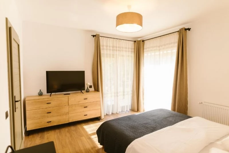 Sovata Cazare | Sat de vacanță (K1480-9) Imaginea poate fi supusă drepturilor de autor. Se recomandă contactarea titularului drepturilor.