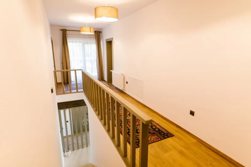 Szováta Szállás | Üdülőfalu (K1480-13) A kép szerzői jogvédelem alatt állhat. Javasolt a kapcsolatfelvétel a jog tulajdonossal.