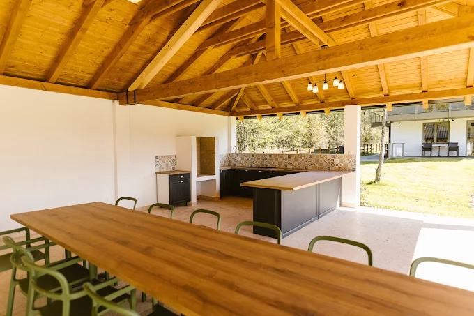 Sovata Cazare | Sat de vacanță (K1480-18) Imaginea poate fi supusă drepturilor de autor. Se recomandă contactarea titularului drepturilor.