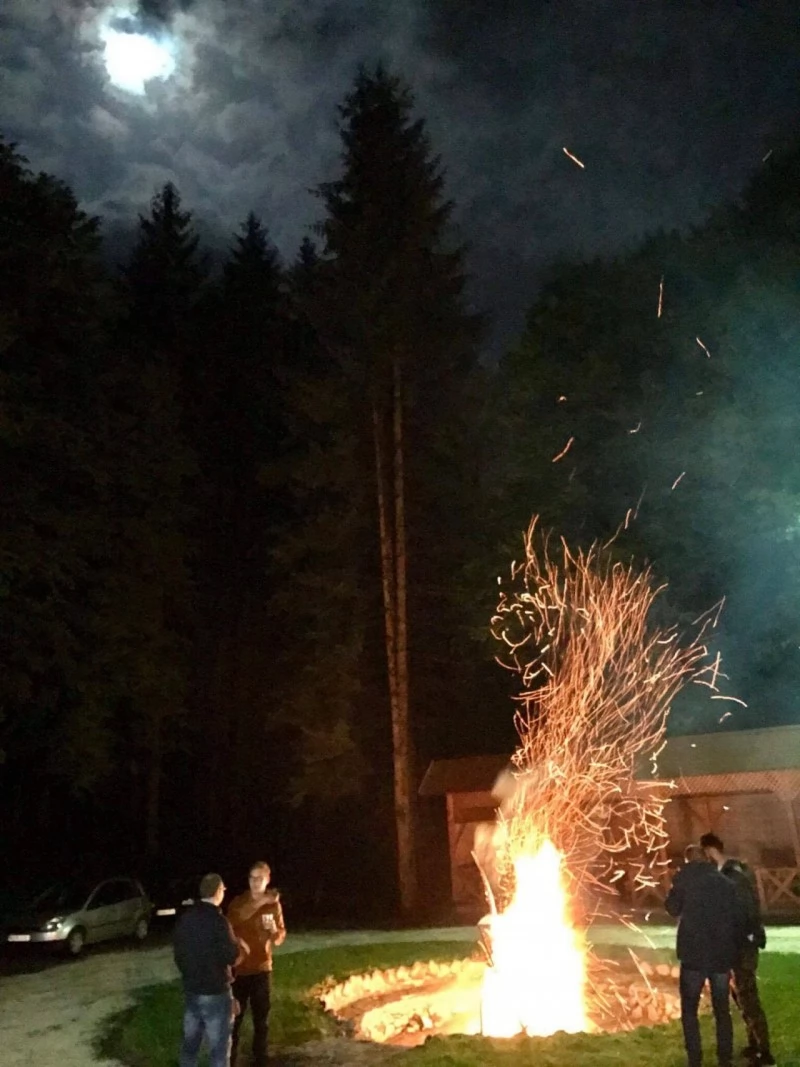 Szováta Szállás | Üdülőfalu (K1477-29) A kép szerzői jogvédelem alatt állhat. Javasolt a kapcsolatfelvétel a jog tulajdonossal.