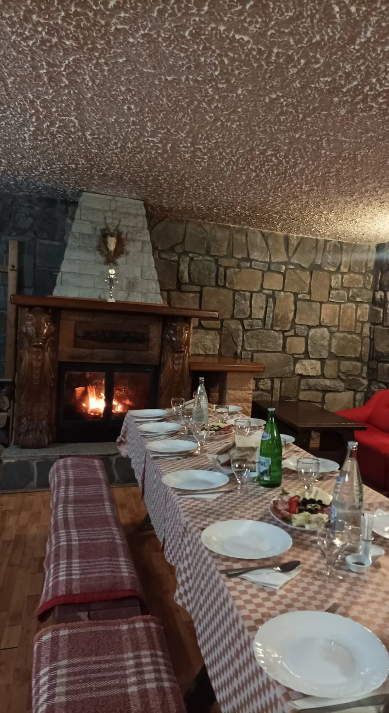 Sovata Cazare | Sat de vacanță (K1477-40) Imaginea poate fi supusă drepturilor de autor. Se recomandă contactarea titularului drepturilor.