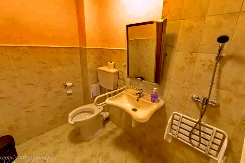 Komandó Szállás | Motel (K1222-22) A kép szerzői jogvédelem alatt állhat. Javasolt a kapcsolatfelvétel a jog tulajdonossal.