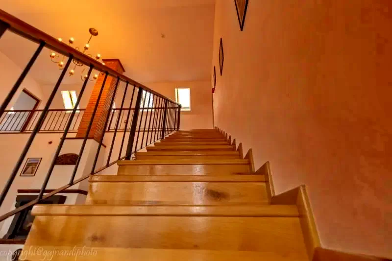 Comandău Cazare | Motel (K1222-36) Imaginea poate fi supusă drepturilor de autor. Se recomandă contactarea titularului drepturilor.