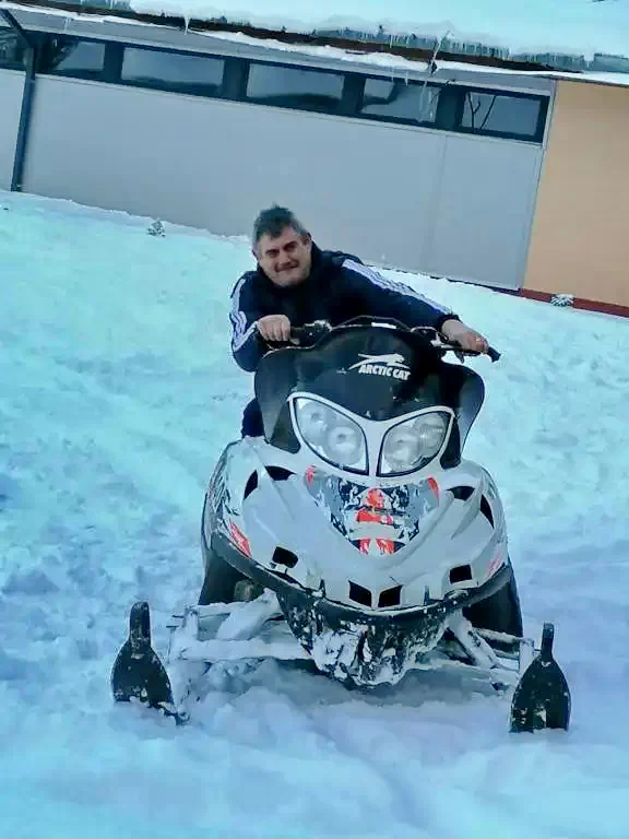 Komandó Szállás | Motel (K1222-42) A kép szerzői jogvédelem alatt állhat. Javasolt a kapcsolatfelvétel a jog tulajdonossal.