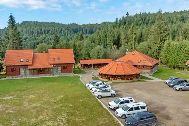 Komandó Szállás | Panzió (K1222-45) A kép szerzői jogvédelem alatt állhat. Javasolt a kapcsolatfelvétel a jog tulajdonossal.