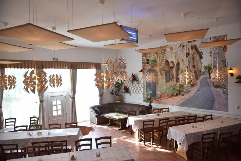 Cârța Cazare | Motel (K0123-31) Imaginea poate fi supusă drepturilor de autor. Se recomandă contactarea titularului drepturilor.