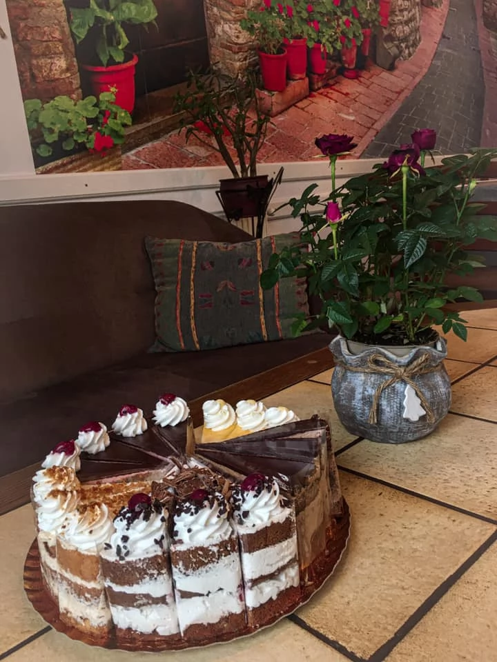 Karcfalva Szállás | Motel (K0123-36) A kép szerzői jogvédelem alatt állhat. Javasolt a kapcsolatfelvétel a jog tulajdonossal.