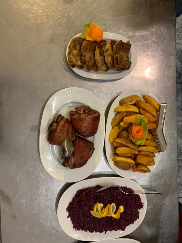 Cârța Cazare | Motel (K0123-46) Imaginea poate fi supusă drepturilor de autor. Se recomandă contactarea titularului drepturilor.