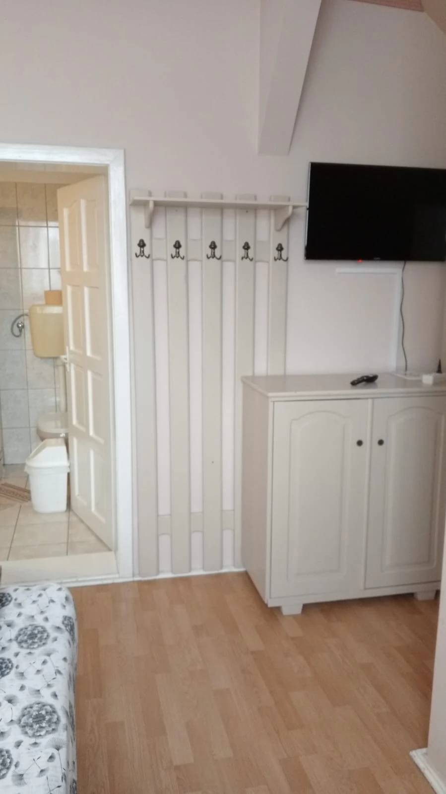 Cârța Cazare | Motel (K0123-53) Imaginea poate fi supusă drepturilor de autor. Se recomandă contactarea titularului drepturilor.