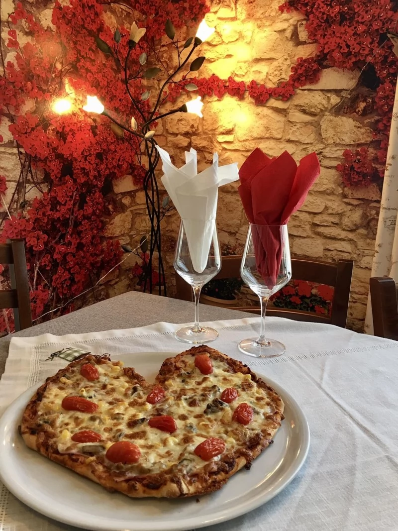 Cârța Cazare | Motel (K0123-60) Imaginea poate fi supusă drepturilor de autor. Se recomandă contactarea titularului drepturilor.