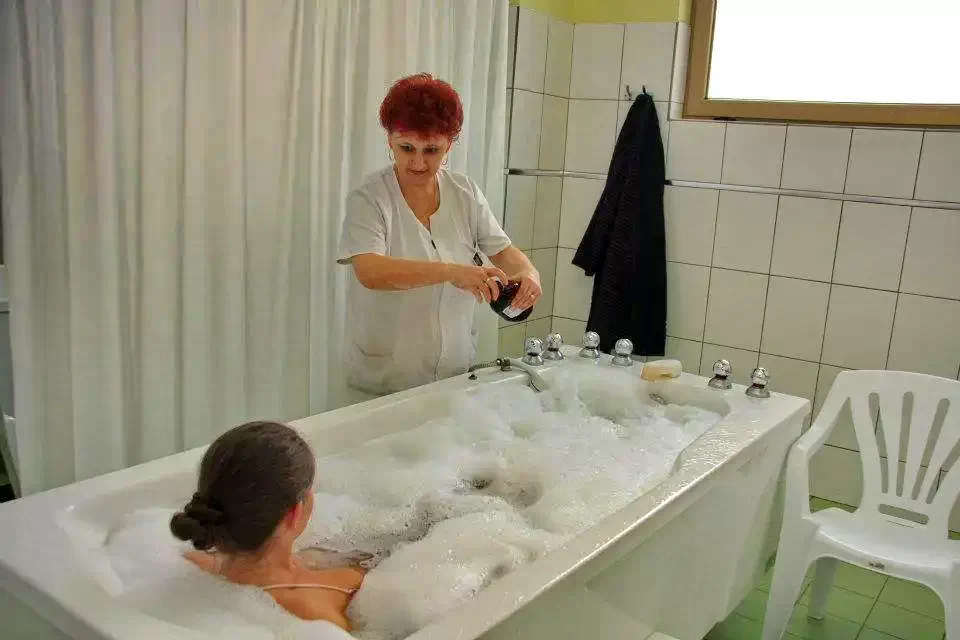 Sovata Cazare | Pensiune turistică (K0258-26) Imaginea poate fi supusă drepturilor de autor. Se recomandă contactarea titularului drepturilor.