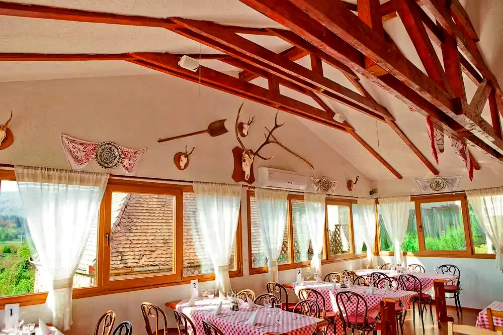 Bazna Cazare | Motel (K1181-6) Imaginea poate fi supusă drepturilor de autor. Se recomandă contactarea titularului drepturilor.