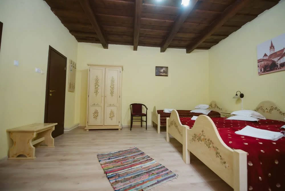 Bazna Cazare | Pensiune (K1181-13) Imaginea poate fi supusă drepturilor de autor. Se recomandă contactarea titularului drepturilor.